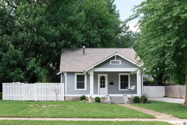 1002 Olive St, Murray, KY 42071