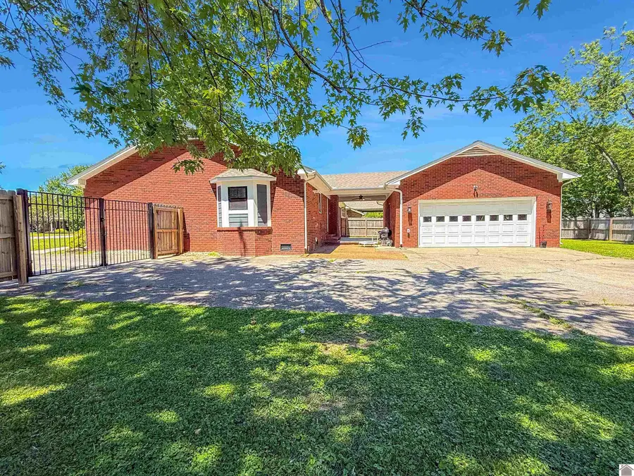 809 Bagwell, Murray, KY 42071 - #2