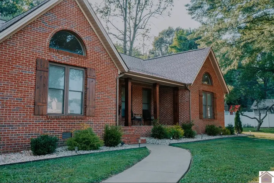 220 Valiant Drive, Paducah, KY 42001 - #3