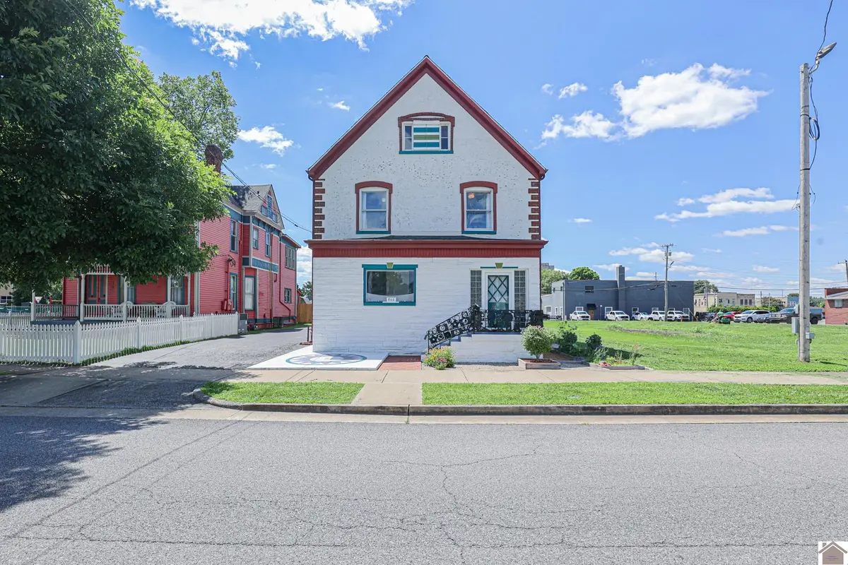 806 Jefferson St, Paducah, KY 42001 - #1