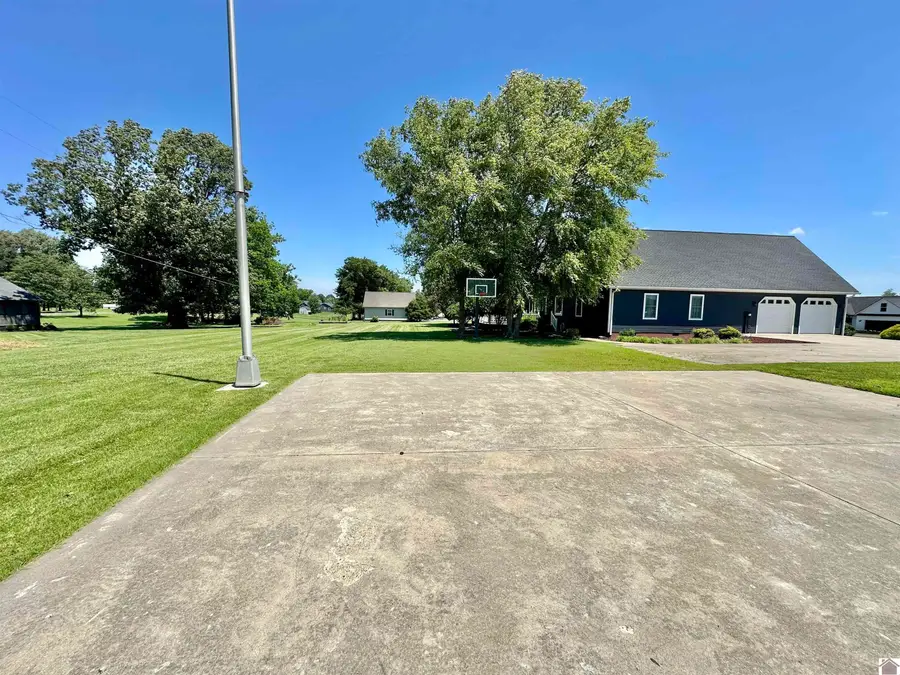 81 Oak Shadow, Benton, KY 42025 - #2