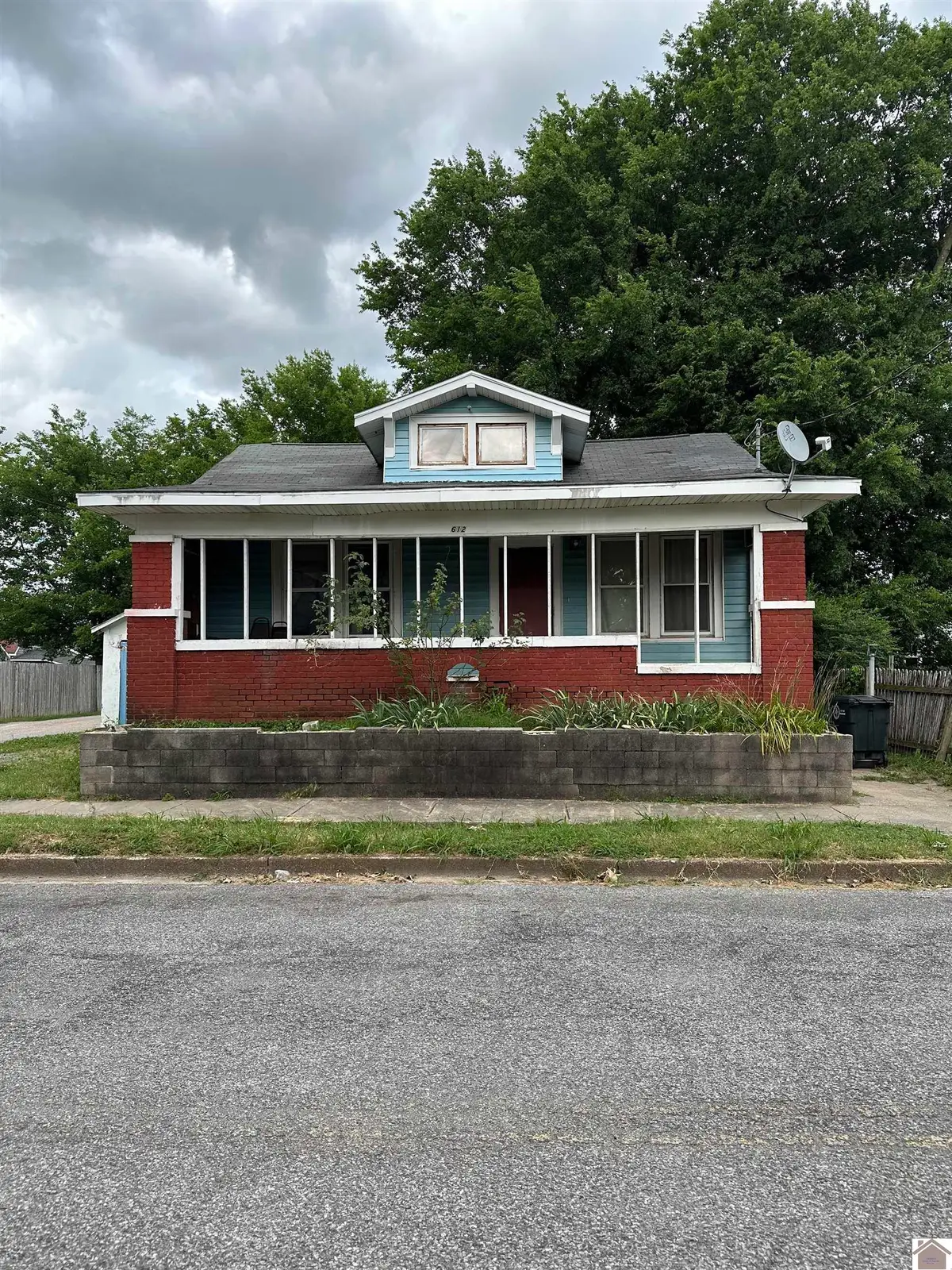 612 N 11th, Paducah, KY 42001 - #1
