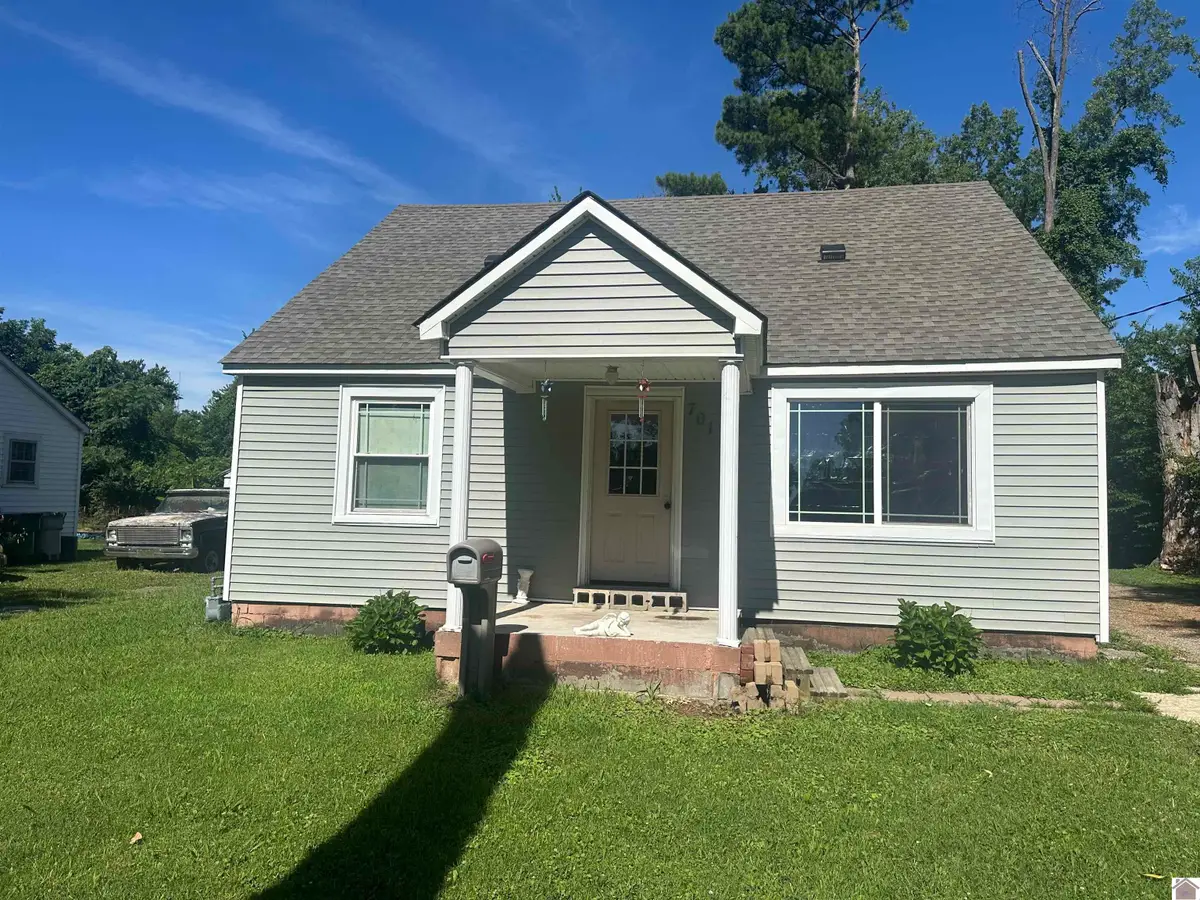701 S 10th Street, Mayfield, KY 42066 - #1