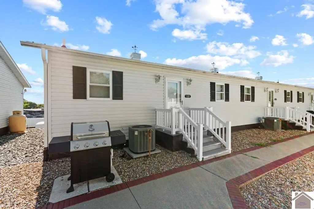 108 Green Turtle Bay Dr., Grand Rivers, KY 42045 - #1