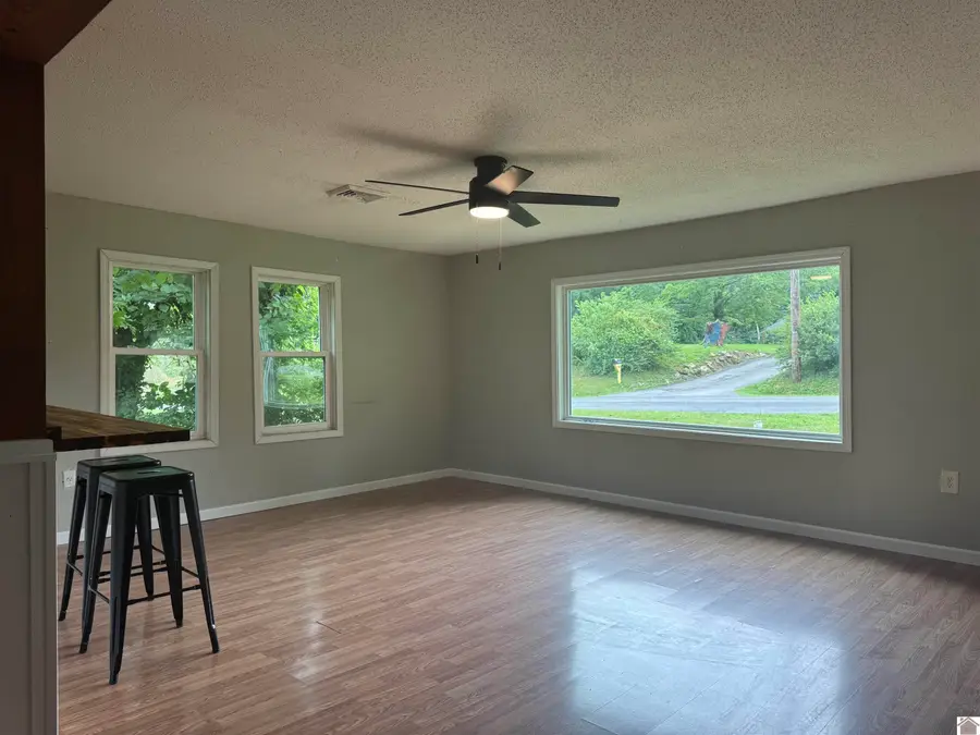 1622 Walnut Street, Benton, KY 42025 - #3