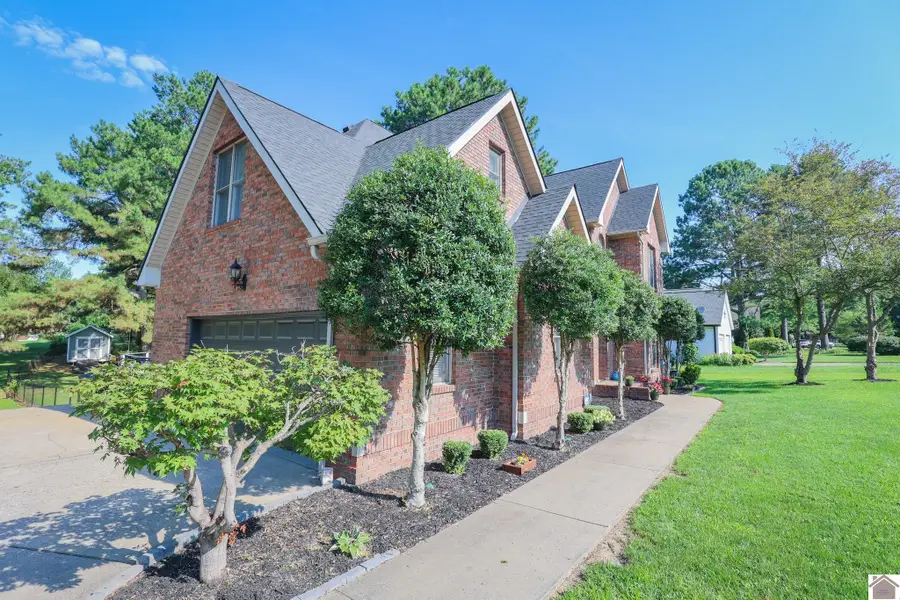 16 Greenwood Place, Paducah, KY 42003 - #3