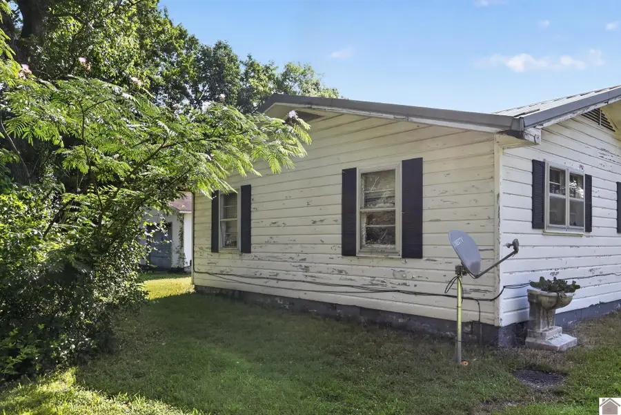 3834 Cook St, Paducah, KY 42003 - #2
