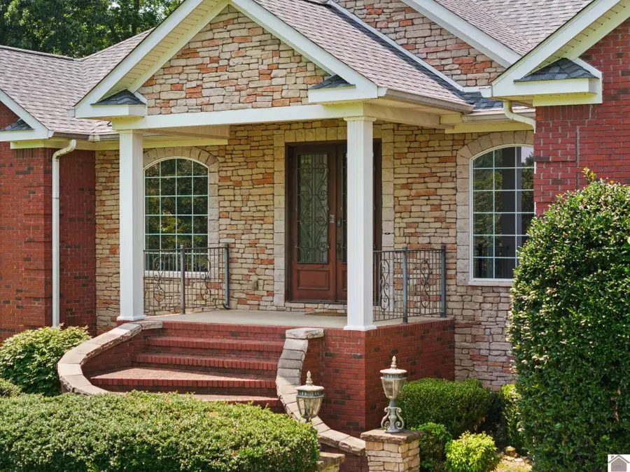 1075 Bent Creek Drive, Benton, KY 42025 - #2