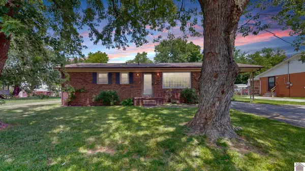 620 Holiday Park Dr, Hopkinsville, KY 42240