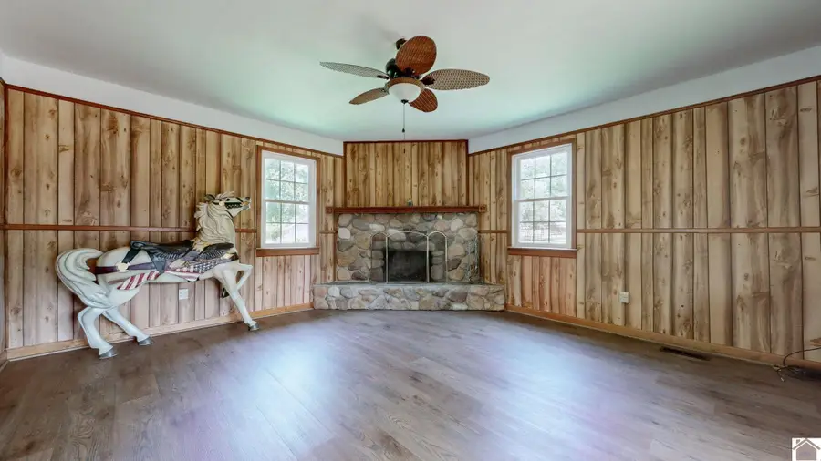 620 Holiday Park Dr, Hopkinsville, KY 42240 - #2