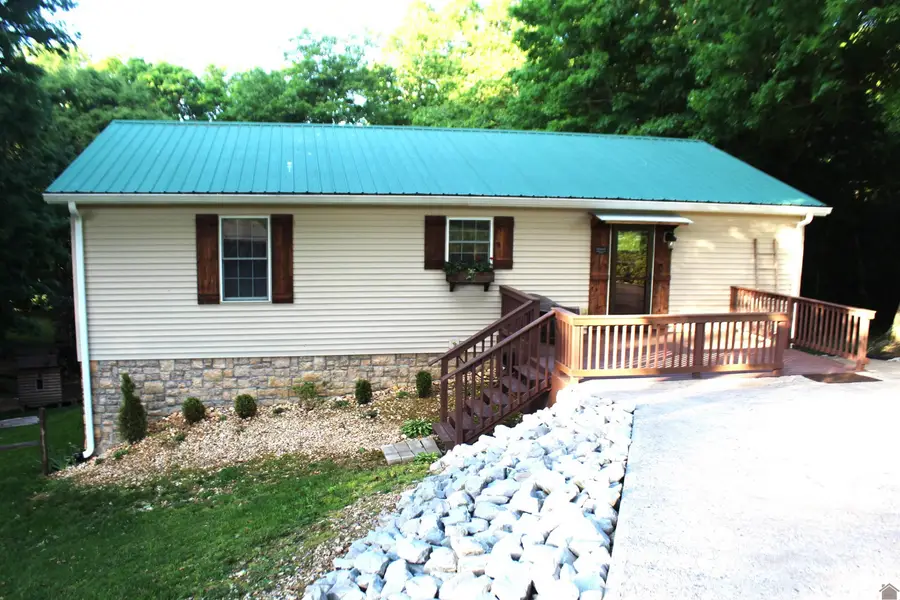 798 Wheaton Way, Eddyville, KY 42038 - #2