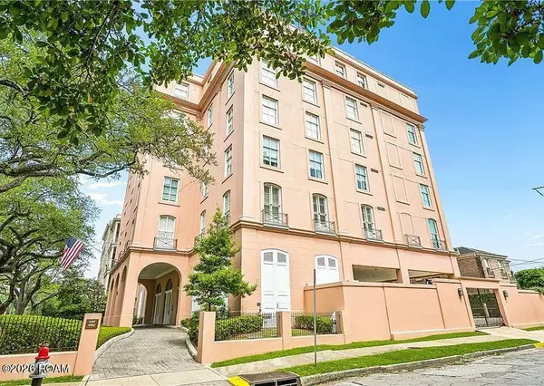 2434 Saint Charles Avenue, New Orleans, LA 70130