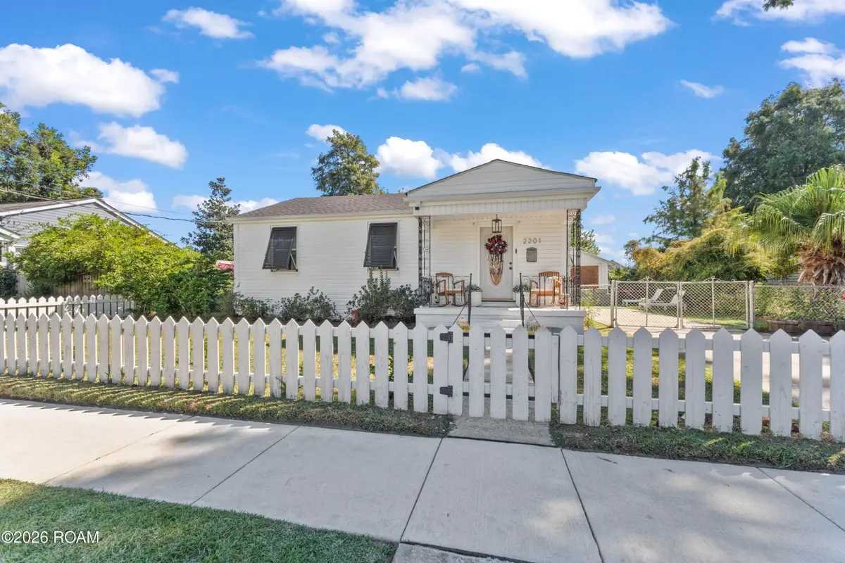 2201 Lloyds Avenue, Chalmette, LA 70043 - #1