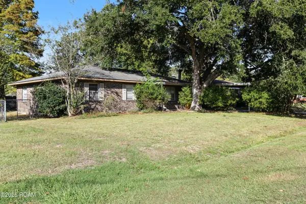 202 Bradford Drive, Carencro, LA 70520