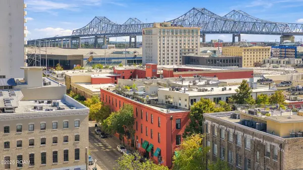 330 Julia Street, New Orleans, LA 70130