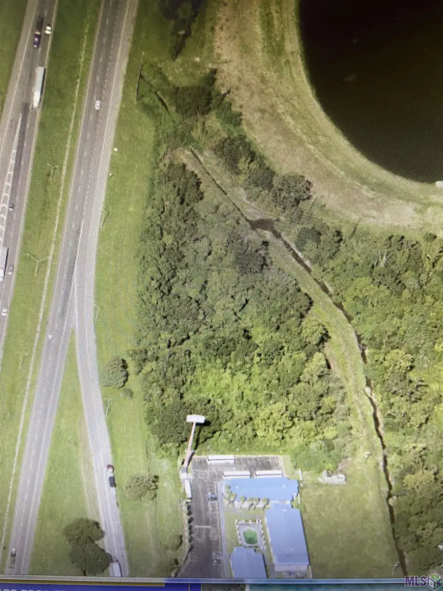 2.509 ACRES La Hwy 415, Port Allen, LA 70767 - #2