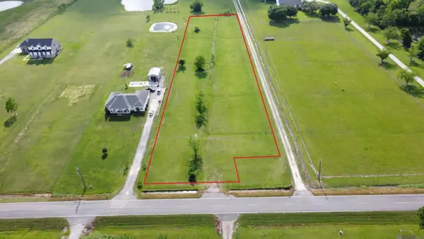 9139 La Hwy 936, St. Amant, LA 70774