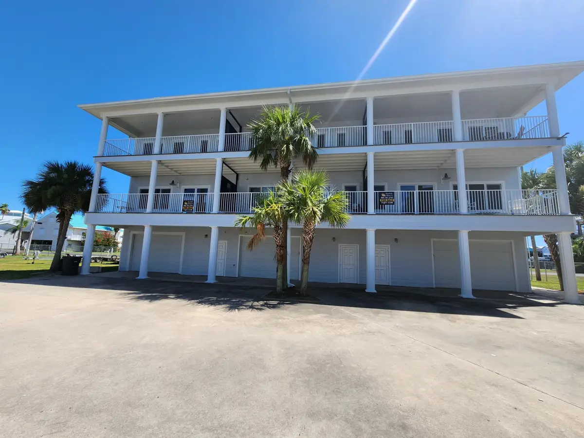 411 Admiral Craik Dr, Grand Isle, LA 70358 - #1