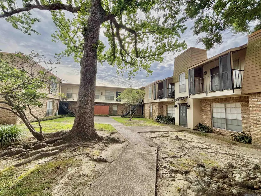 2100 College Dr, Baton Rouge, LA 70808 - #2