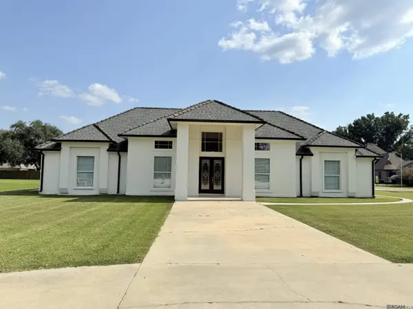 2422 D Anse Broussard Hwy, Breaux Bridge, LA 70517