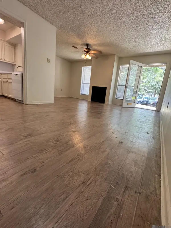 5101 Nicholson Dr, Baton Rouge, LA 70820