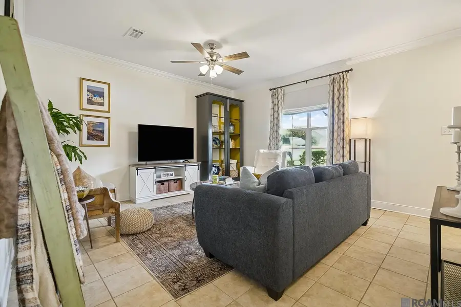 10600 Lakes Blvd, Baton Rouge, LA 70810 - #2