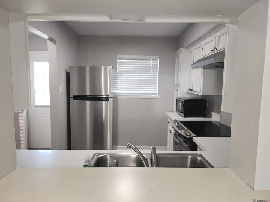 820 Meadow Glen Ave, Zachary, LA 70791 - #2
