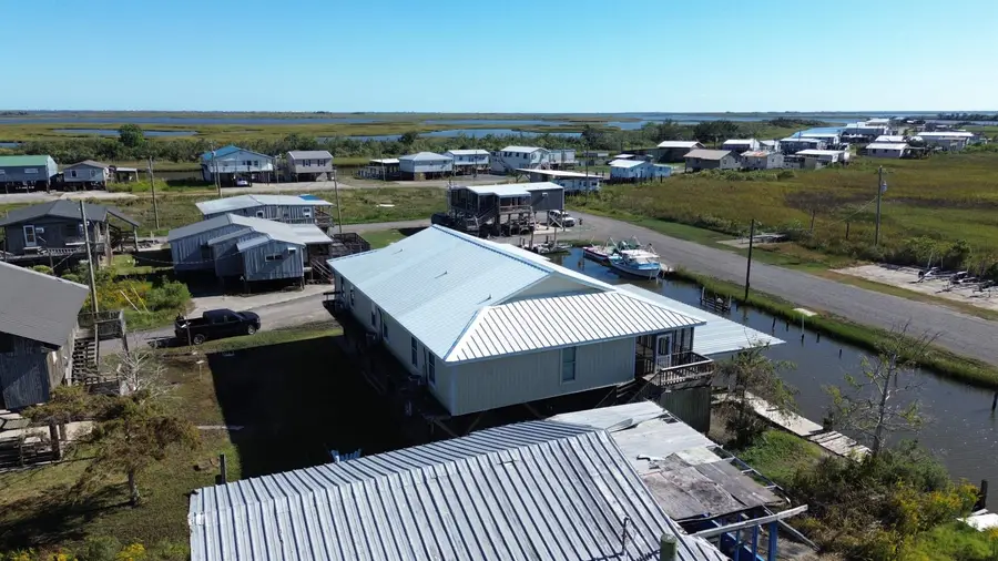 1012 Camp St, Dulac, LA 70353 - #2