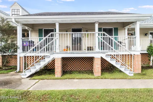 100 Teal Lane, Lafayette, LA 70507