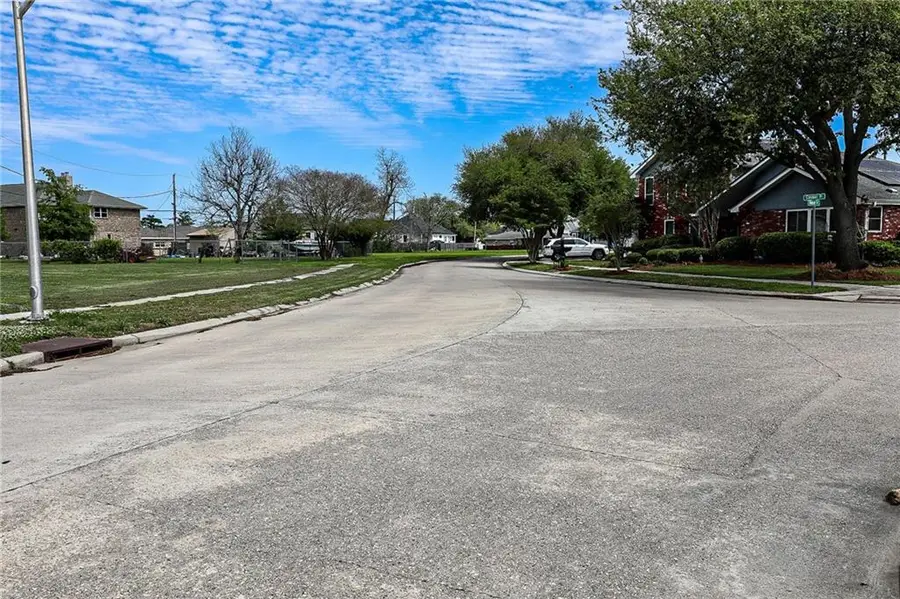 309 Cougar Drive, Arabi, LA 70032 - Image #3