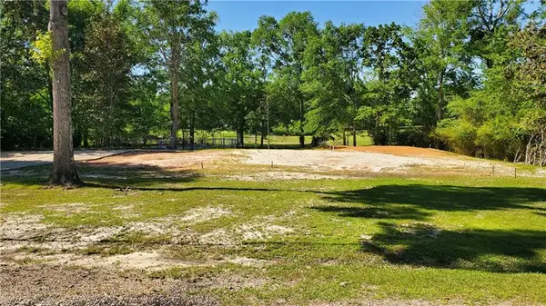 198 Tchefuncte Drive, Covington, LA 70433