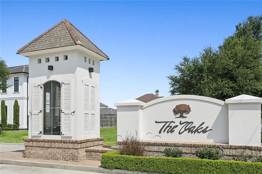 101 Oak Tree Drive, New Orleans, LA 70124 - Image #1