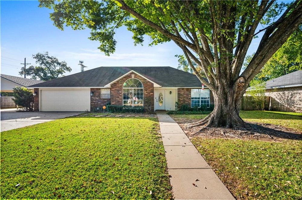 6020 Joe Hesni Boulevard, Alexandria, LA 71303 BHGRE