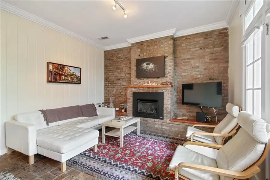 425 Burgundy Street #6, New Orleans, LA 70112 - Image #2