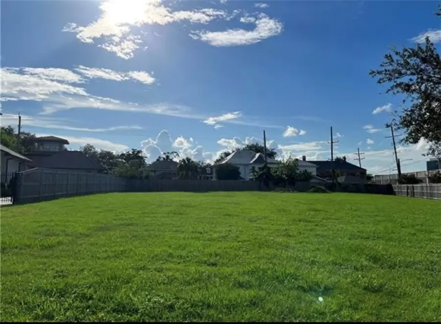 126 Oak Tree Drive, New Orleans, LA 70124 - Image #2