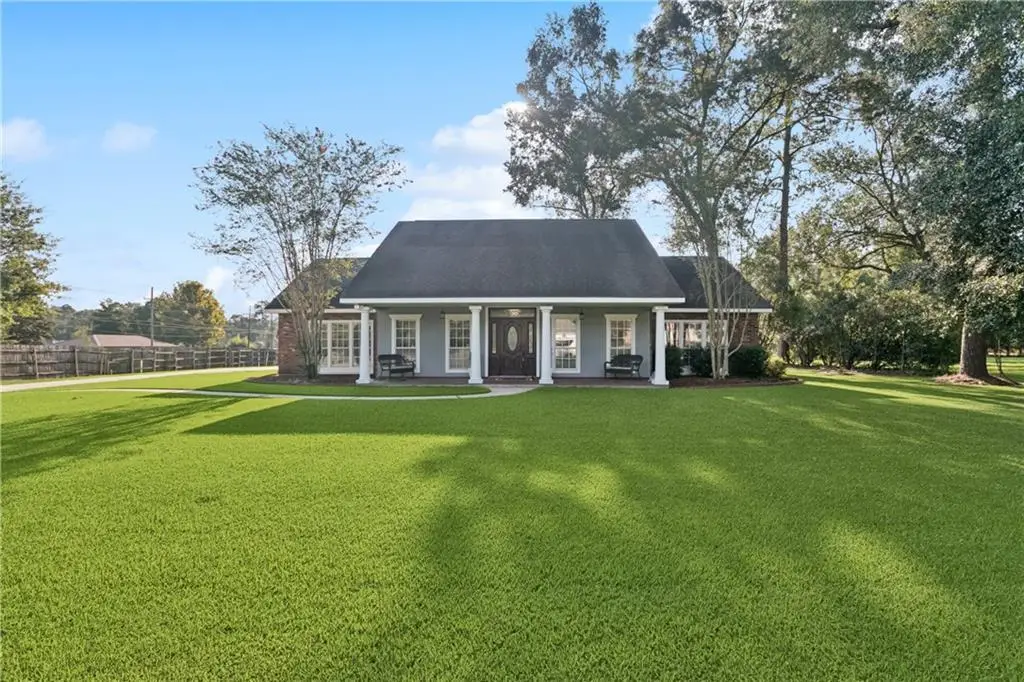 14370 Hickory Drive, Ponchatoula, LA 70454 - Image #1