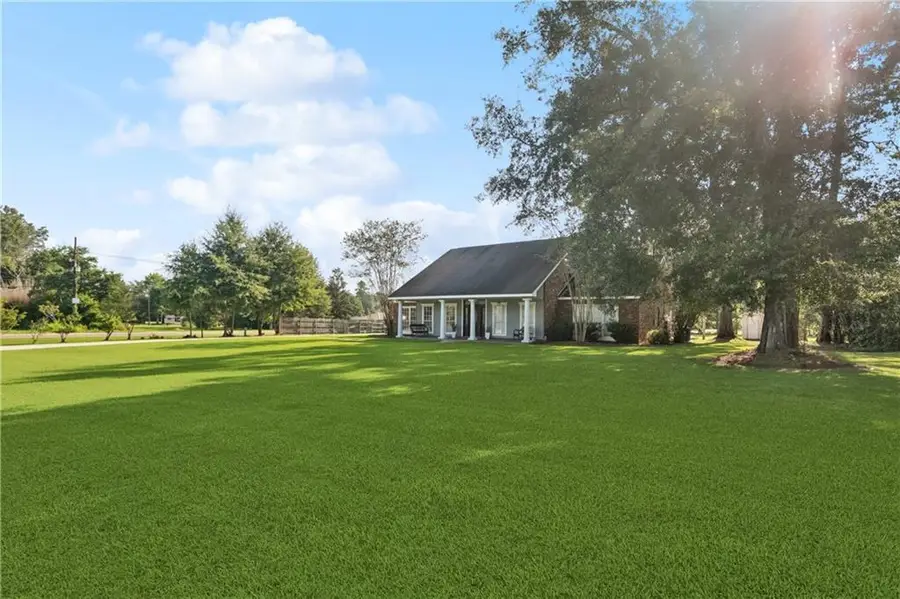 14370 Hickory Drive, Ponchatoula, LA 70454 - Image #2