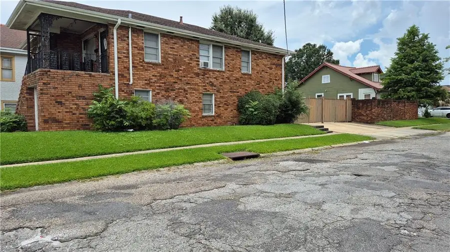 3218 Gentilly Boulevard, New Orleans, LA 70122 - #2