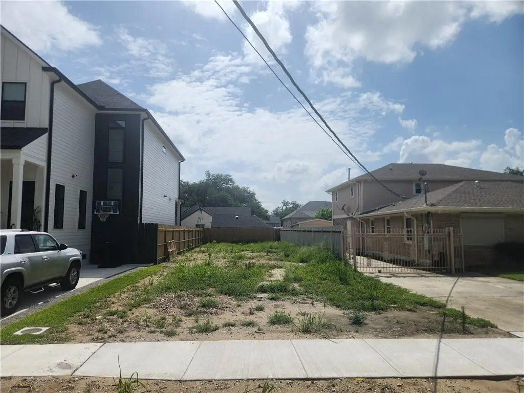 1853 Pratt Drive, New Orleans, LA 70122 - Image #1