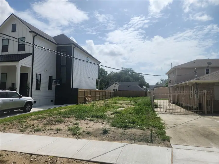 1853 Pratt Drive, New Orleans, LA 70122 - Image #2