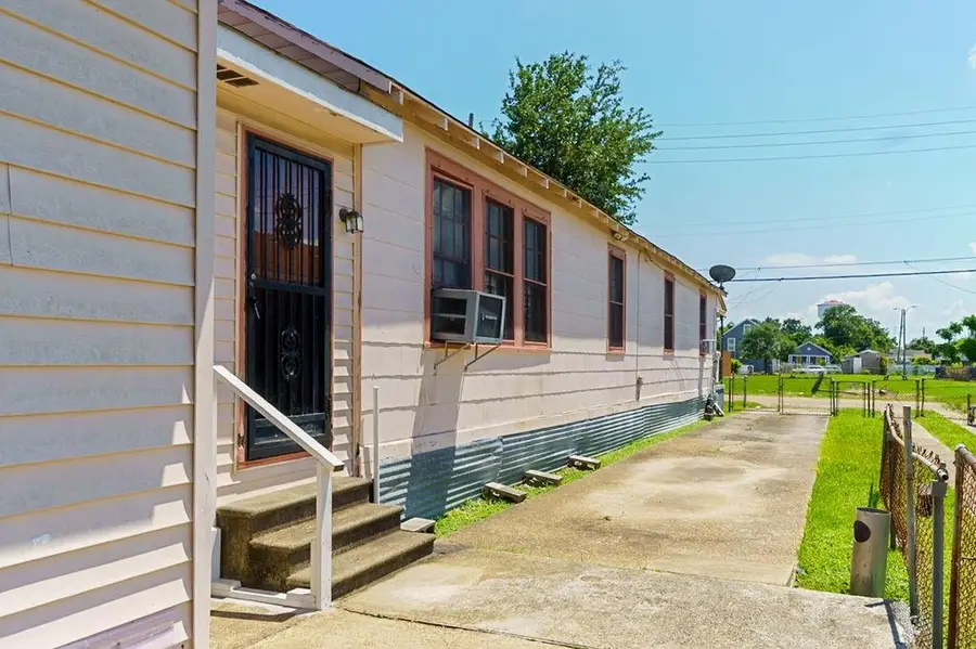 8819 Fig Street, New Orleans, LA 70118 - Image #3