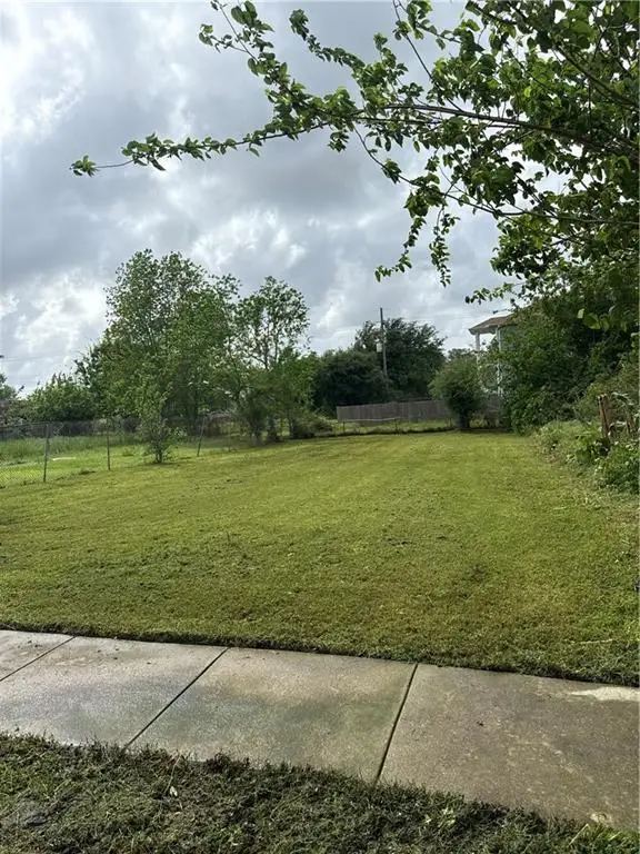 1732 Benton Street, New Orleans, LA 70117 - Image #2