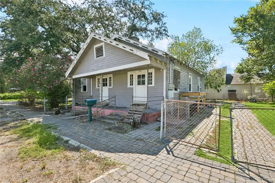 1731 Holly Grove Street, New Orleans, LA 70118 - Image #3