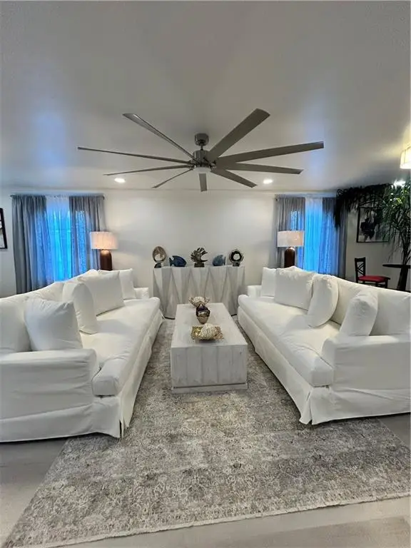 194 Live Oak Street, Mandeville, LA 70448