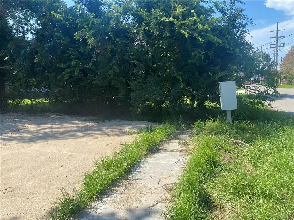 4210 Hamburg Street, New Orleans, LA 70122 - #1