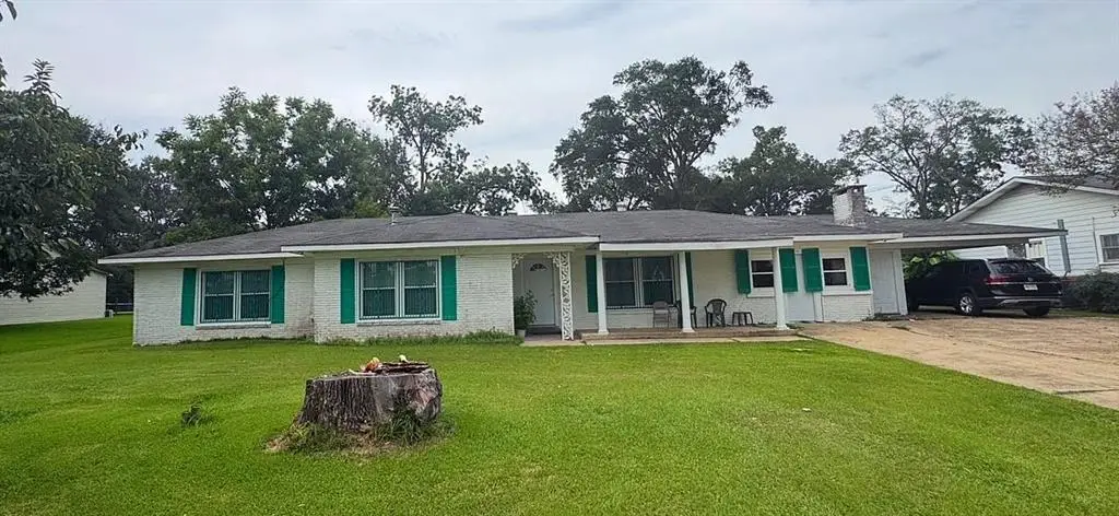 490 W Bontempt Street, Marksville, LA 71351 - Image #1