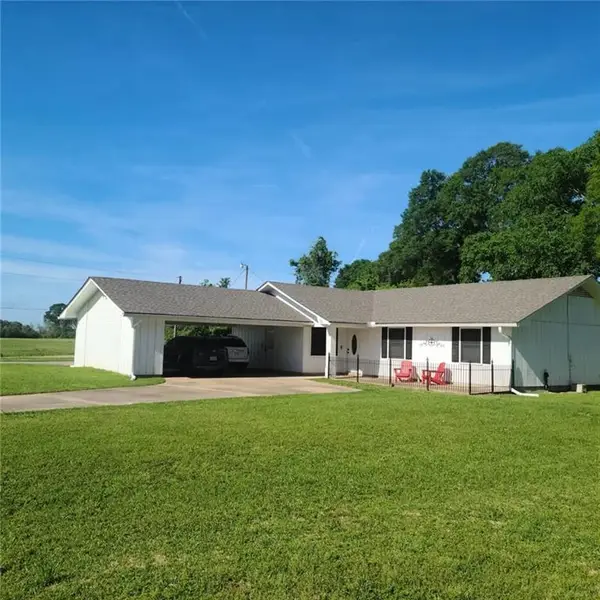 181 Twin Lakes Drive, Natchitoches, LA 71457