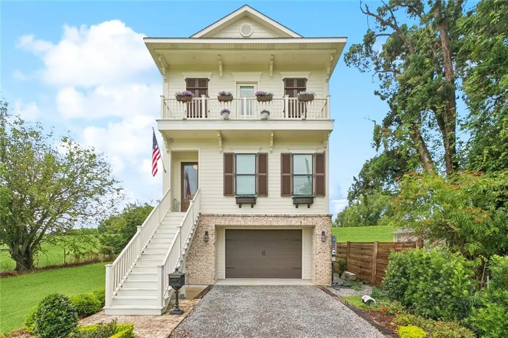 1017 Washington Street, Gretna, LA 70053 - Image #1