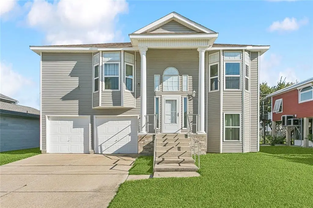 4954 Joan Marie Drive, Barataria, LA 70036 - Image #1