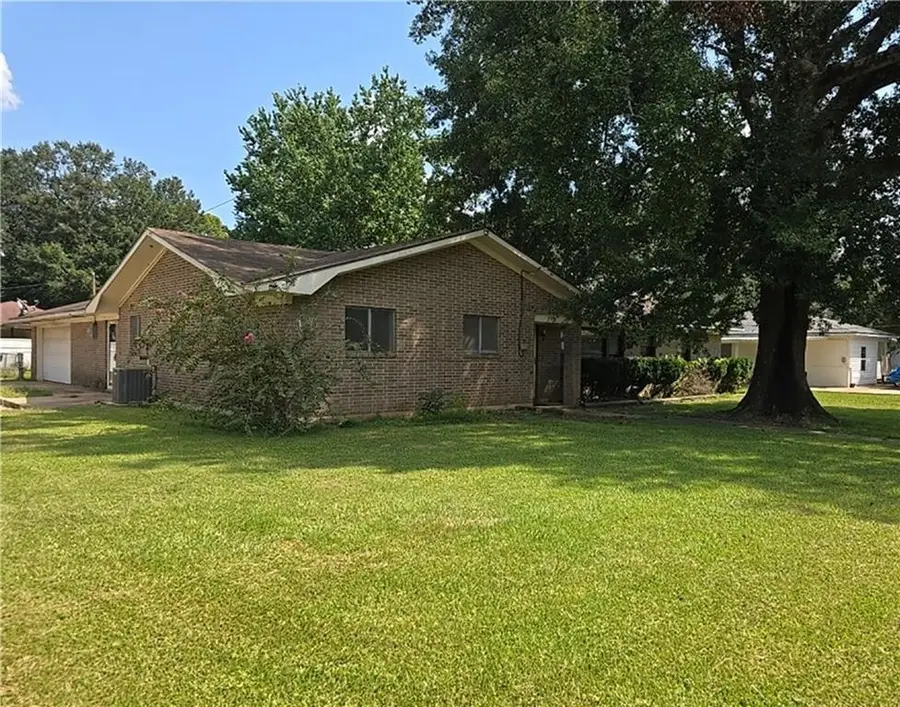 213 N Matthews Street, Bunkie, LA 71322 - Image #2